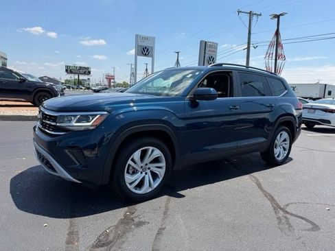 Used 2023 Volkswagen Atlas SE AWD/4WD image 3