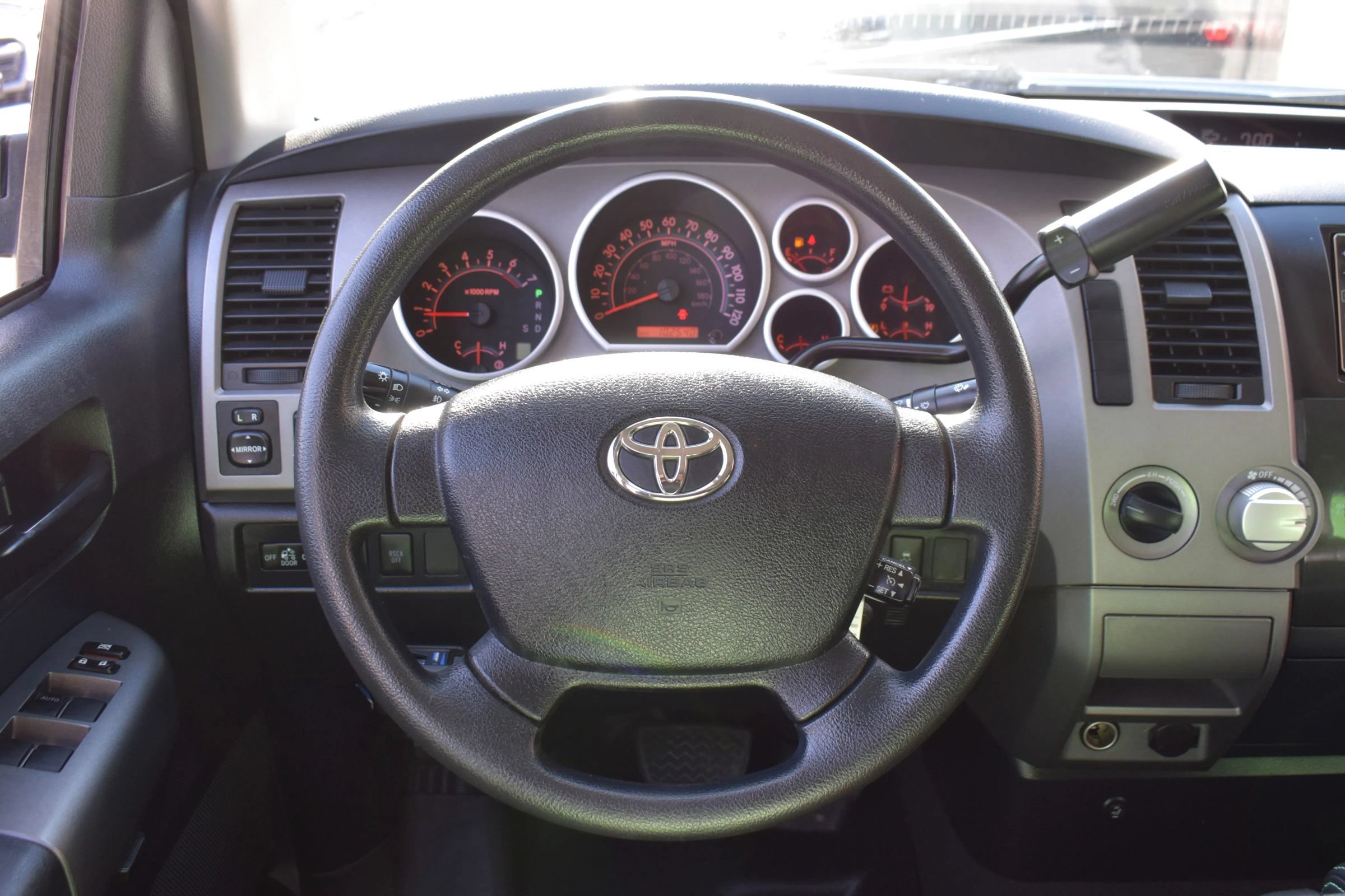 Used 2010 Toyota Tundra 4x4 Double Cab image 14