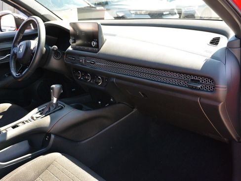 Used 2024 Honda HR-V Sport image 19