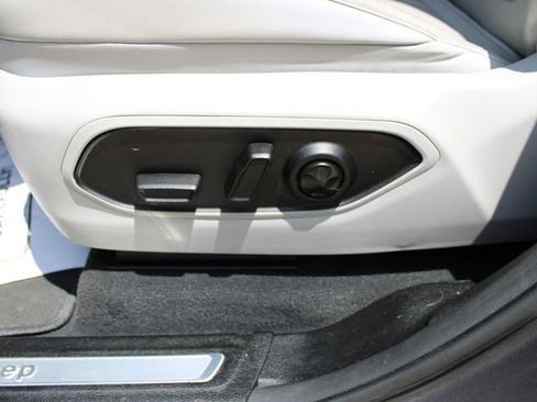 Used 2022 Jeep Grand Cherokee L Overland AWD/4WD image 4