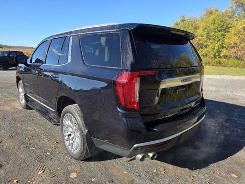 Used 2023 GMC Yukon Denali w/ Advanced Technology Package image 3