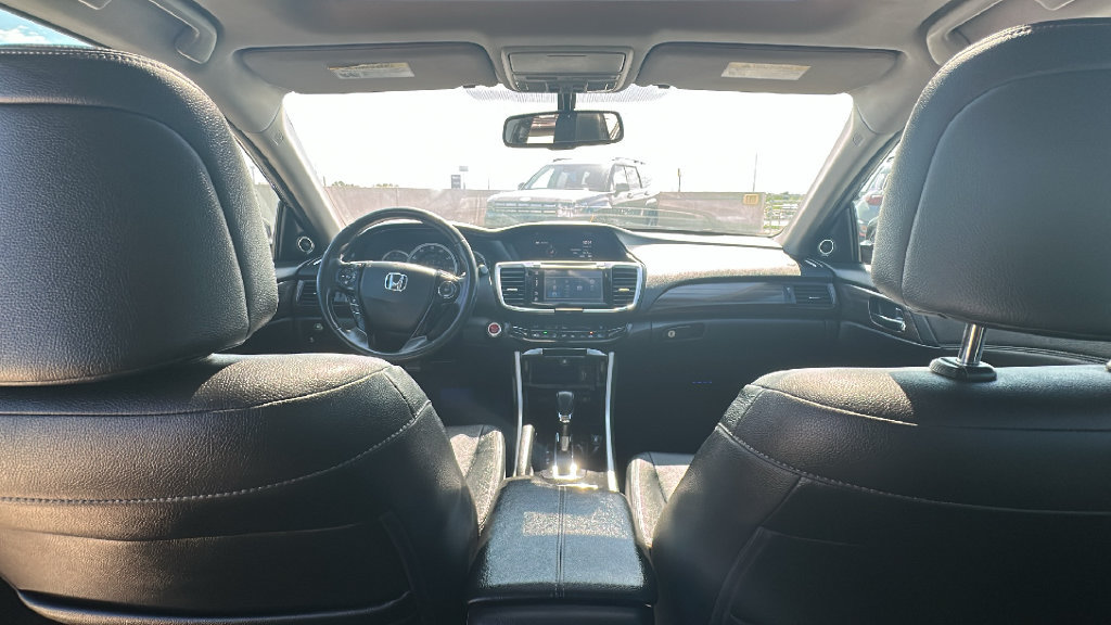 Used 2022 Honda Accord Sport image 30