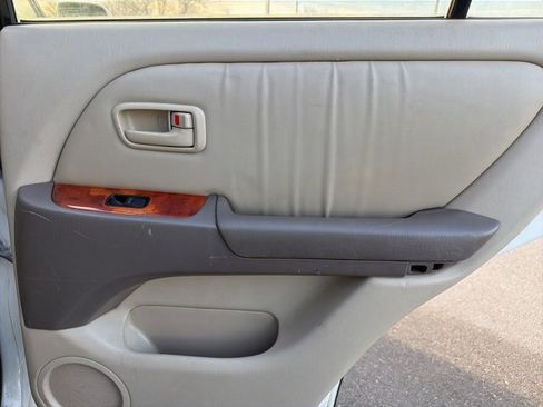 Used 1999 Lexus RX 300 4WD image 9