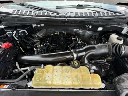 Used 2021 Ford Expedition XLT RWD image 34