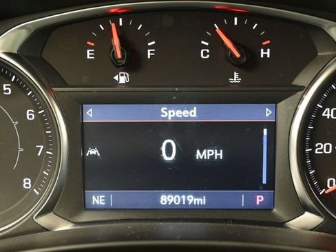 Used 2023 GMC Terrain SLT AWD/4WD image 13