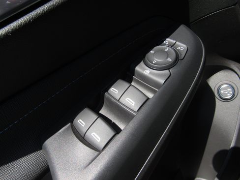 Used 2025 Buick Envista Sport Touring w/ Convenience I Package FWD image 23