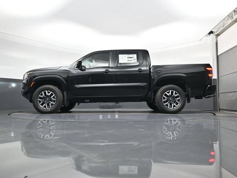 New 2026 Nissan Frontier SV w/ All-Weather Content Package AWD/4WD image 18