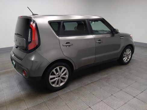 Used 2019 Kia Soul + FWD image 10