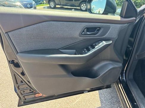 Used 2023 Nissan Rogue S FWD image 24