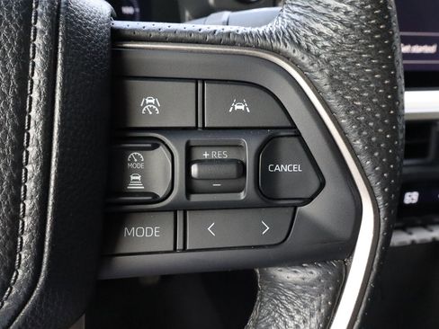 Used 2024 Toyota Tacoma TRD Off-Road image 30