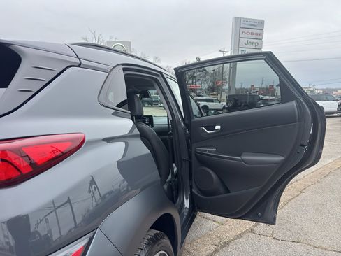 Used 2023 Hyundai Kona Limited image 21
