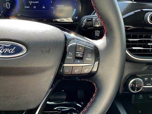 Certified 2022 Ford Escape SEL w/ SEL Stealth AWD Package image 18