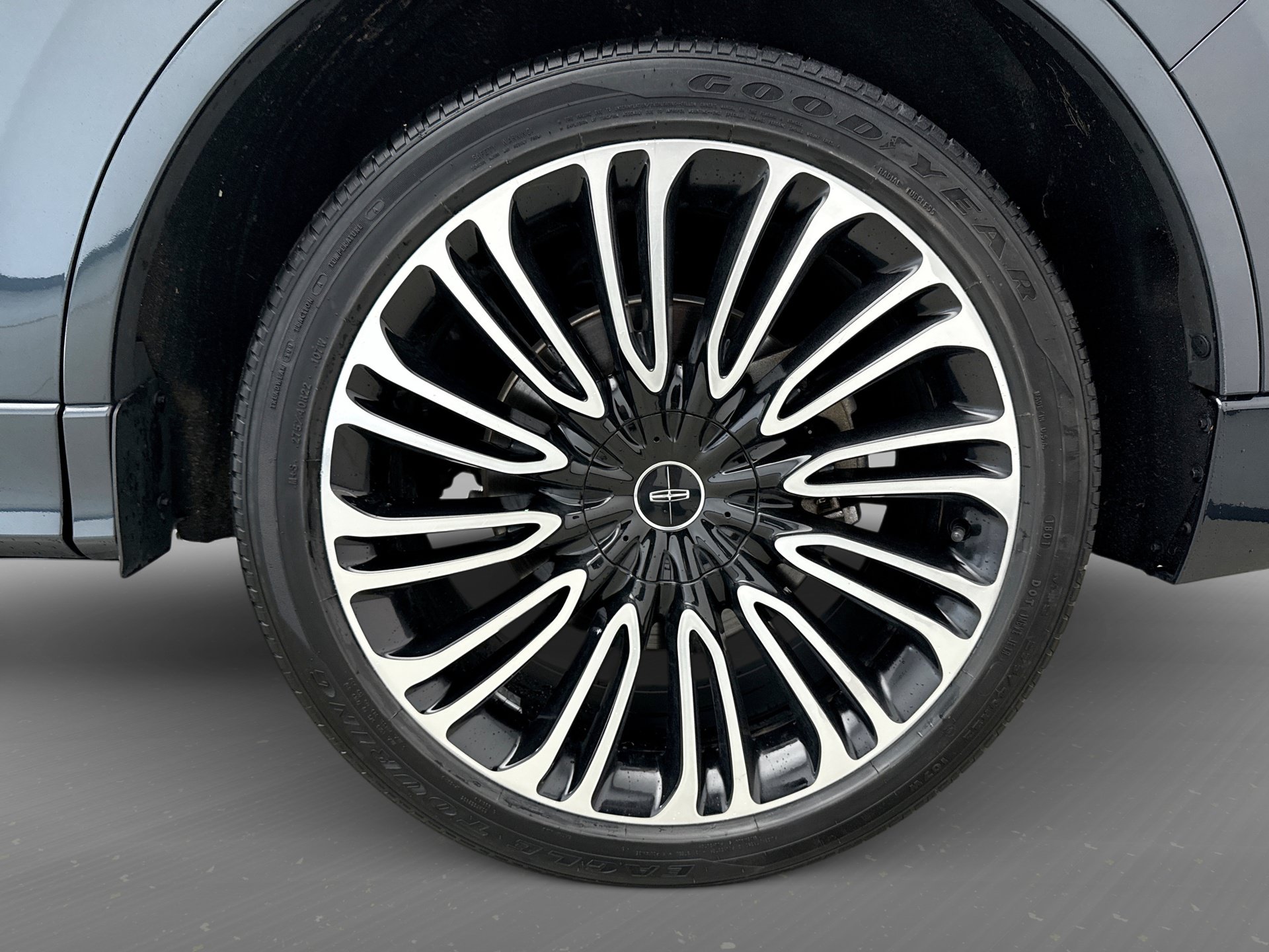 Used 2023 Lincoln Aviator Black Label AWD/4WD image 23
