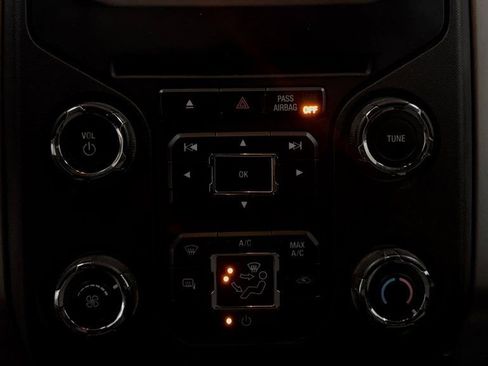 Used 2014 Ford F150 XLT w/ XLT Chrome Package image 34