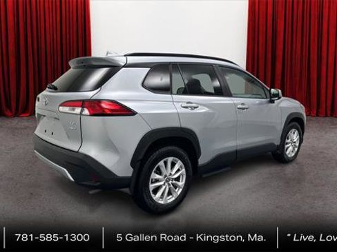 Certified 2024 Toyota Corolla Cross LE image 5