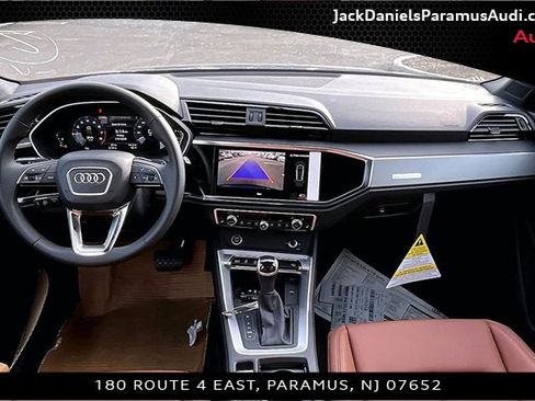 New 2025 Audi Q3 2.0T Premium image 5