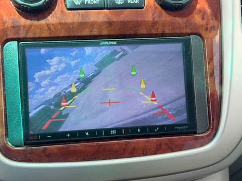 Used 2004 Toyota Highlander Limited w/ Towing Prep Pkg FWD image 21