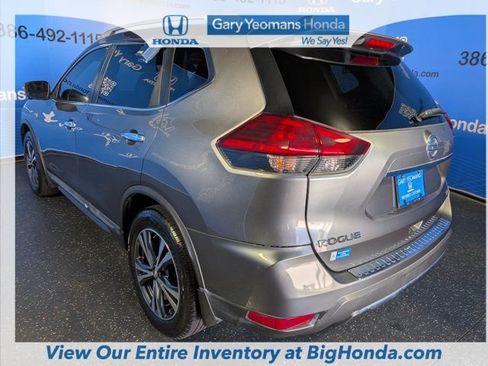 Used 2017 Nissan Rogue SL w/ SL Premium Package FWD image 6