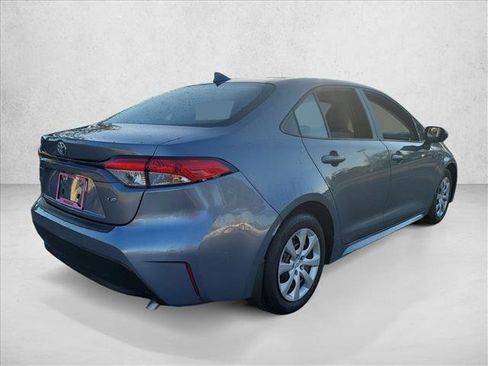 Used 2025 Toyota Corolla LE image 5