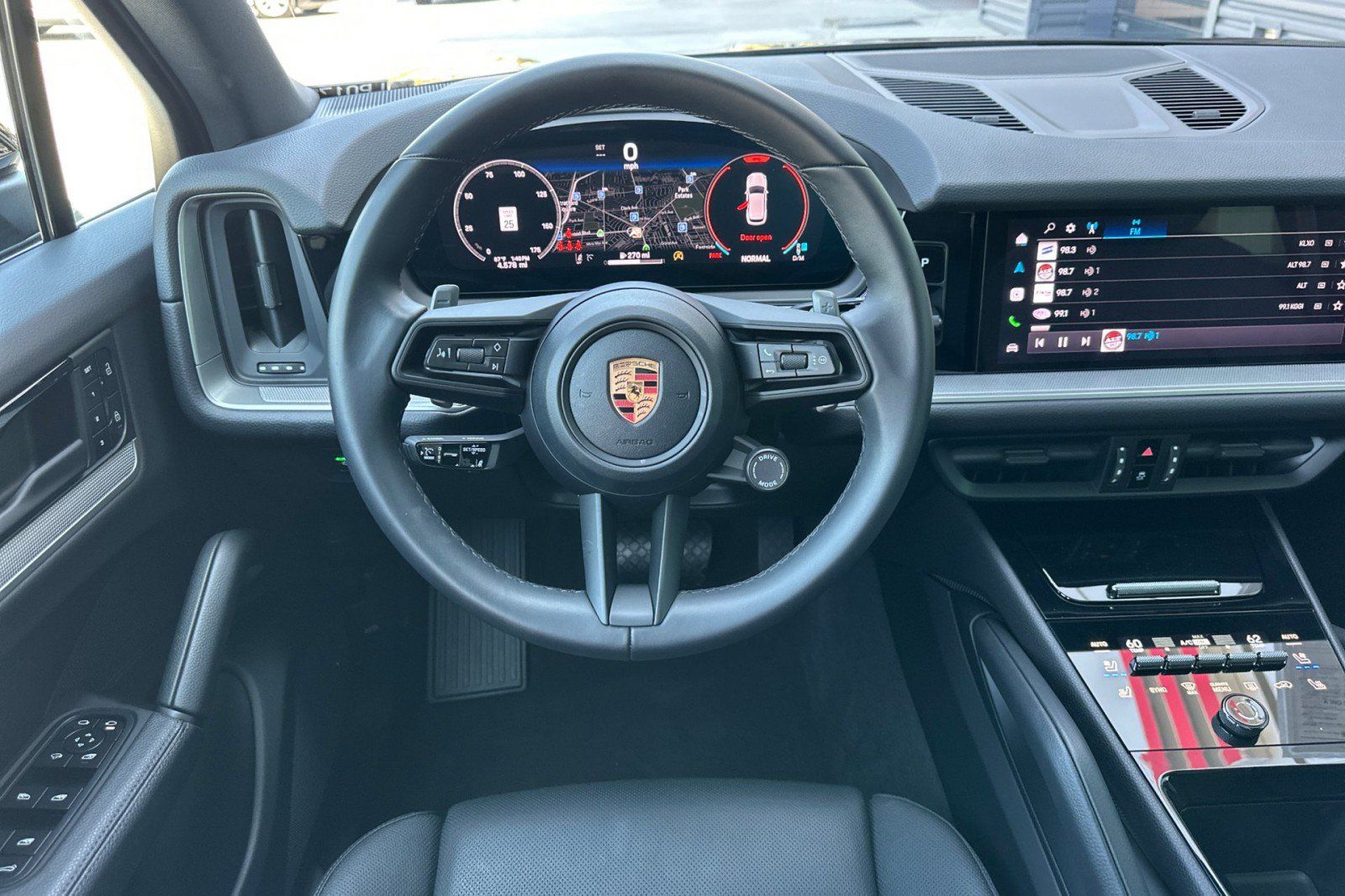 Used 2026 Porsche Cayenne AWD/4WD image 14