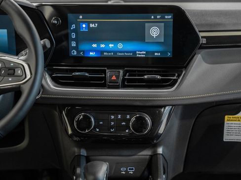Used 2025 Chevrolet TrailBlazer ACTIV FWD image 23