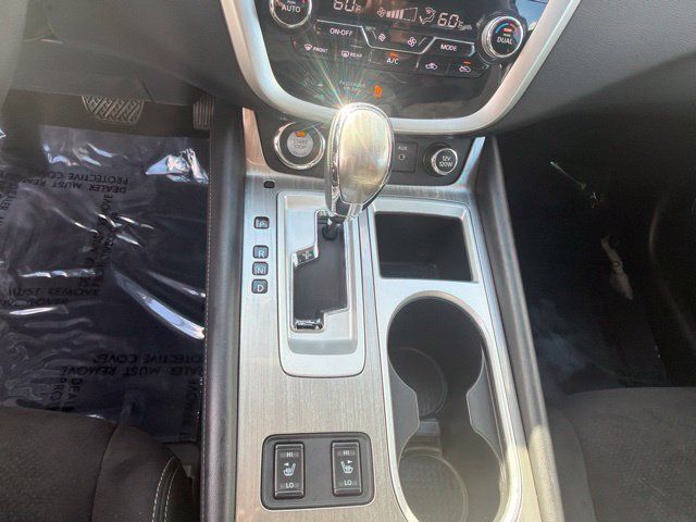 Used 2018 Nissan Murano SV w/ Premium Package AWD/4WD image 19