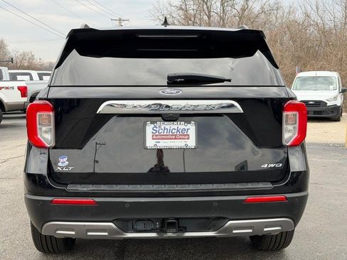 Used 2023 Ford Explorer XLT w/ Equipment Group 202A AWD/4WD image 5