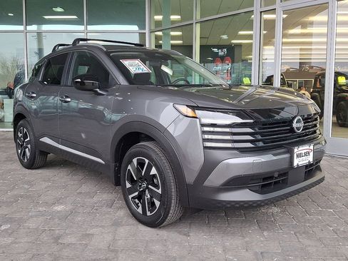 Used 2026 Nissan Kicks SV w/ Cold Weather Package image 7