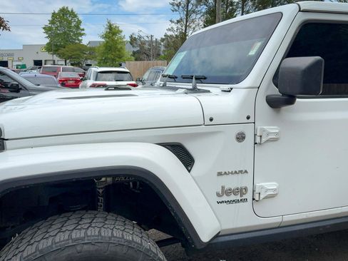 Used 2021 Jeep Wrangler Unlimited Sahara w/ Cold Weather Group AWD/4WD image 5