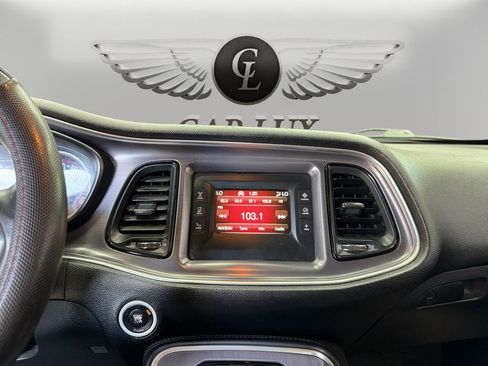 Used 2016 Dodge Challenger SXT RWD image 21
