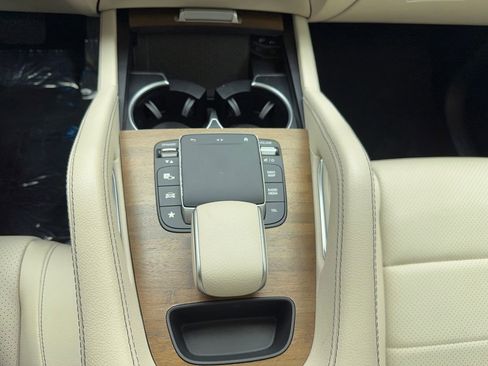 Used 2023 Mercedes-Benz GLE 350 4MATIC w/ Premium Package image 31