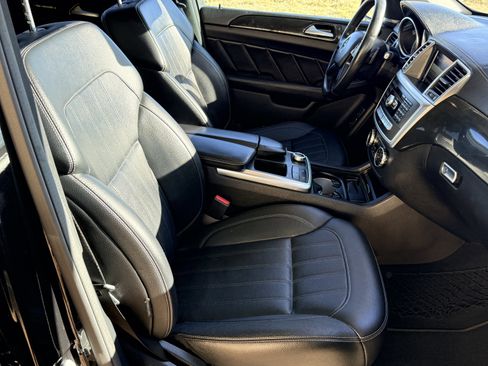 Used 2015 Mercedes-Benz GL 450 4MATIC image 29