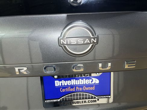 Used 2022 Chevrolet Equinox LS w/ LS Convenience Package image 12