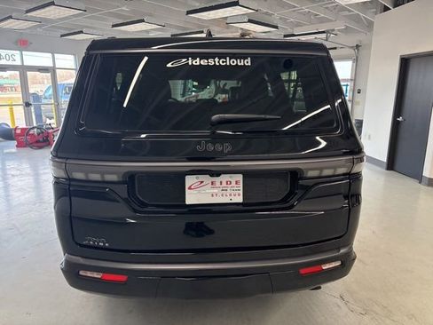 New 2026 Jeep Grand Wagoneer L Limited AWD/4WD image 6