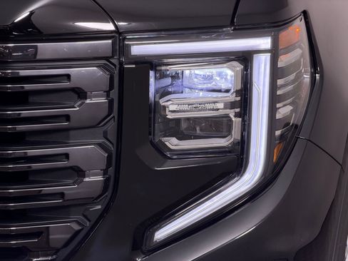 Used 2026 GMC Sierra 1500 Denali Ultimate AWD/4WD image 12