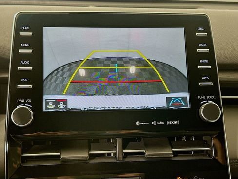 Used 2022 Toyota Avalon XLE image 13