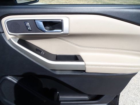 Used 2020 Ford Explorer XLT w/ Equipment Group 202A image 50