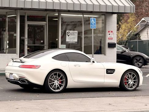 Used 2017 Mercedes-Benz AMG GT S image 9