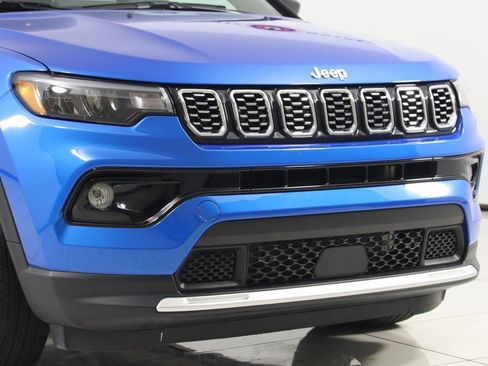 Used 2024 Jeep Compass Limited image 36