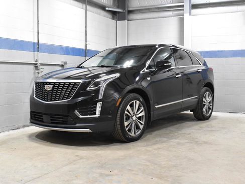 Used 2021 Cadillac XT5 Premium Luxury image 1