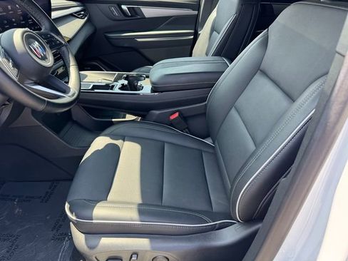 Certified 2025 Buick Enclave Preferred FWD image 14