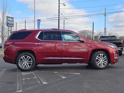 Used 2022 Chevrolet Traverse High Country image 34