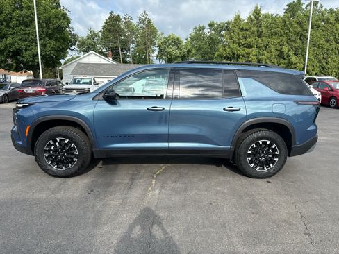 Used 2025 Chevrolet Traverse Z71 w/ Enhanced Driving Package AWD/4WD image 6