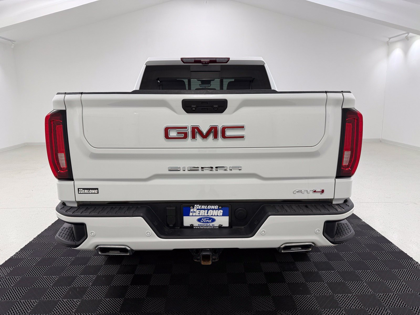Used 2022 GMC Sierra 1500 AT4 w/ AT4 Premium Package AWD/4WD image 6