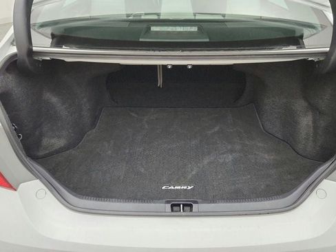 Used 2015 Toyota Camry SE FWD image 21