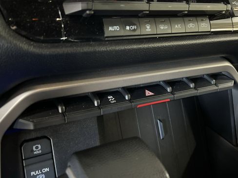 Used 2025 Toyota Tundra SR5 image 31