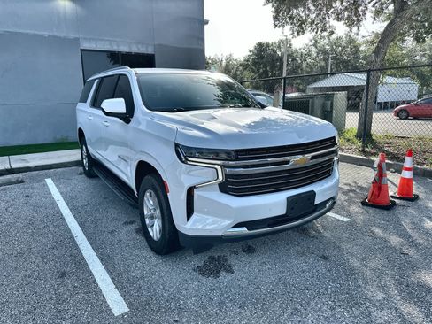 Used 2024 Chevrolet Suburban LT AWD/4WD image 11