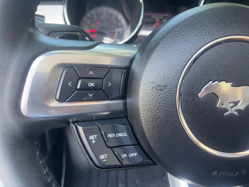 Used 2017 Ford Mustang Premium RWD image 26