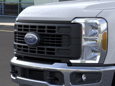 New 2026 Ford F350 XL w/ XL Chrome Package AWD/4WD image 18