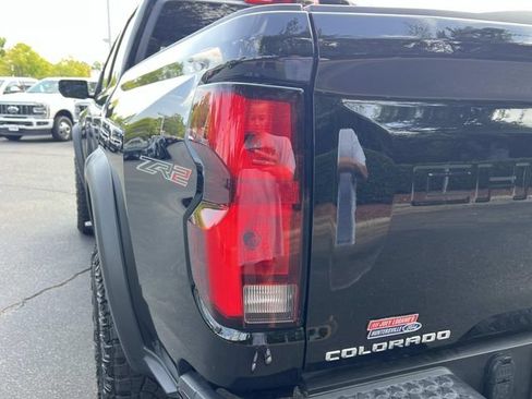 Used 2026 Chevrolet Colorado ZR2 w/ Technology Package AWD/4WD image 14